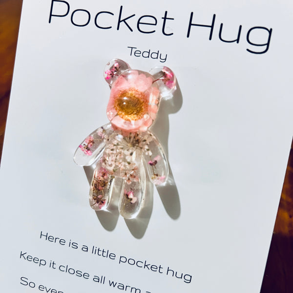 Teddy Pocket Hug- Flowers